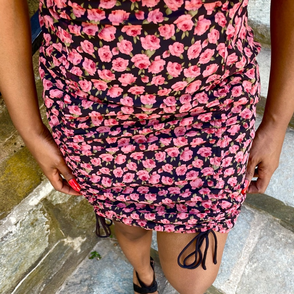 Floral Ruched Mini Dress - Picture 6 of 7